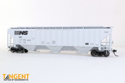 Tangent 36223-04 - HO Norfolk Southern (NS) “N&W HC-71” 1989+ NW Roanoke Shops 4750CuFt Covered H...