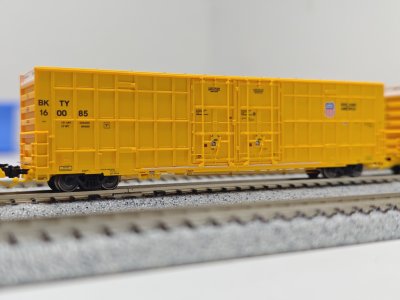 Aurora Miniatures 602025 - N Scale Greenbrier 7550cf 60' Plate F Boxcar - BKTY - Union Pacific Ye...