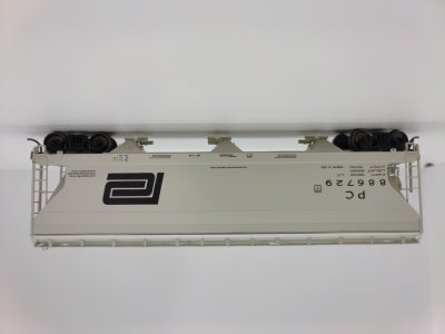 Intermountain 47096-06 - HO RTR ACF 4650 3-Bay Hopper - Penn Central #886821