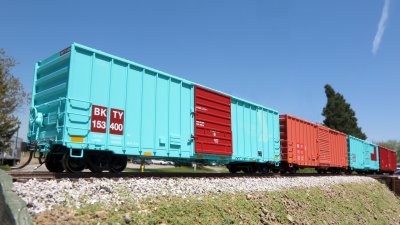 Rapido 198012-3 HO PC&F 5241 CUFT - Boxcar - EEC Patch 2 - Single Car #3159