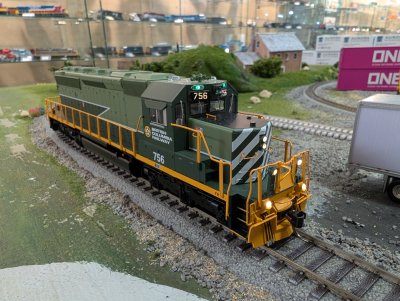 ESTATE - Bowser 25027 - HO GMD SD40-2 - DCC/Sound - BCR #756 - AS IS - FINAL SALE