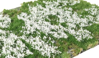 Martin Welberg Scenic Studios WB-PWH262 - Layered Tufts - Flowers - White - 6mm