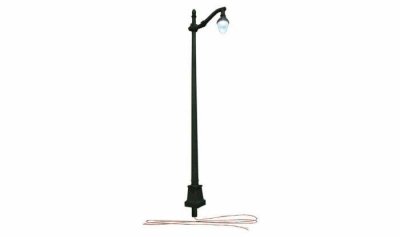 Woodland Scenics 5639 - N Scale Arch Cast Iron Street Light - Just Plug - pkg(3)