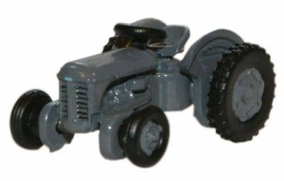 Oxford Diecast NTEA001 - N Scale Ferguson TE Farm Tractor - Assembled -- Gray
