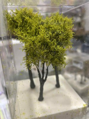 Martin Welberg Scenic Studios TLLG - Fine Scale Tree - Large - Light Green 1 - 12cm-16cm