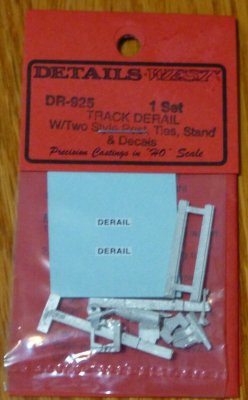 Details West 925 - HO Spur & Yard Track Derail w/Switch Stand & Two Styles of Posts & Decals (1 S...