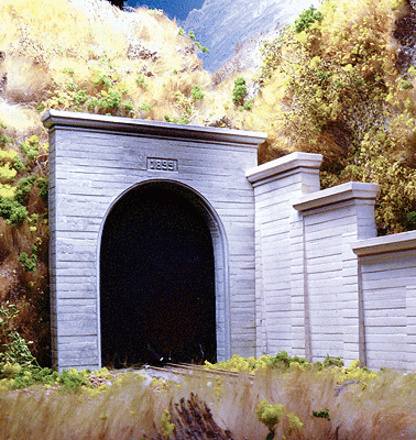 Chooch 8320 - HO Single-Track Concrete Tunnel Portal -- 4-1/2 x 4-13/32" 11.4 x 8.7cm